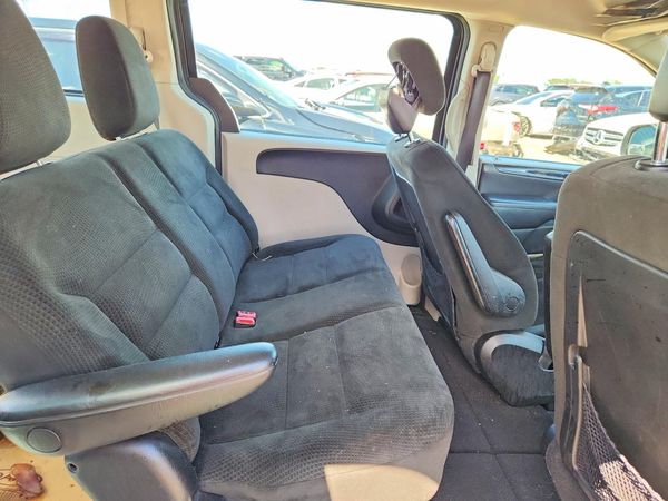 2015 DODGE GRAND CARAVAN SE