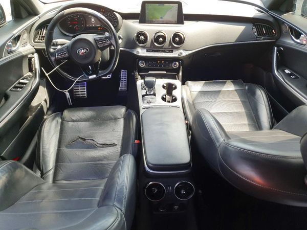 2018 KIA STINGER
