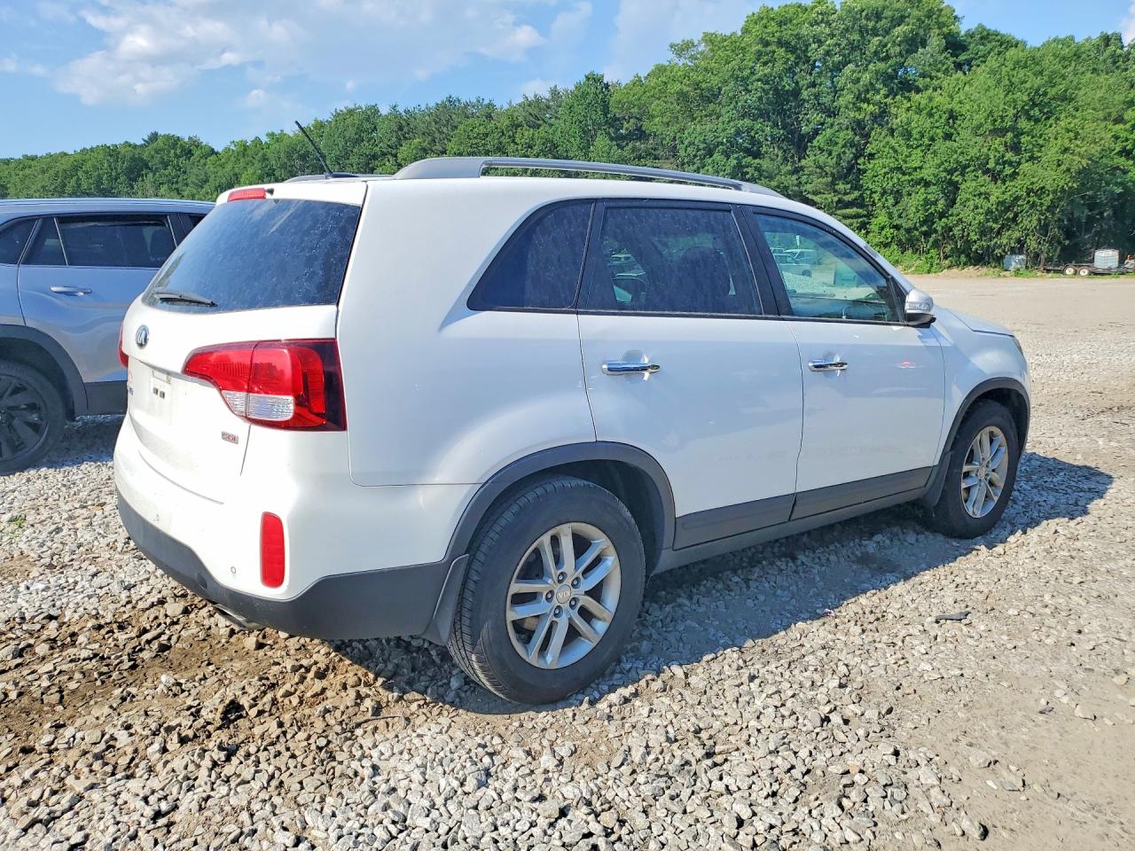 2015 KIA SORENTO GL