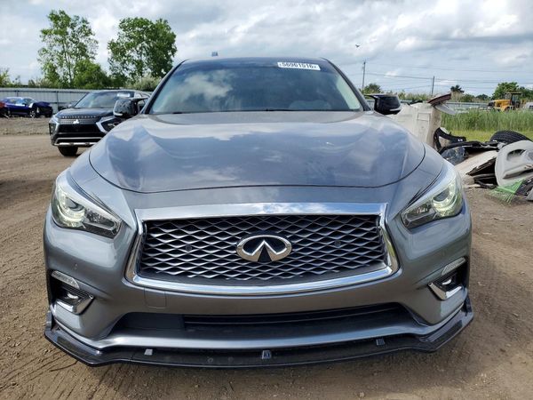 2021 INFINITI Q50 LUXE
