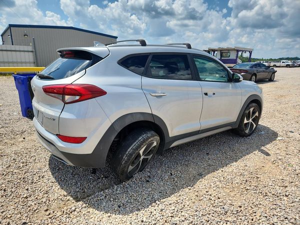 2017 HYUNDAI TUCSON