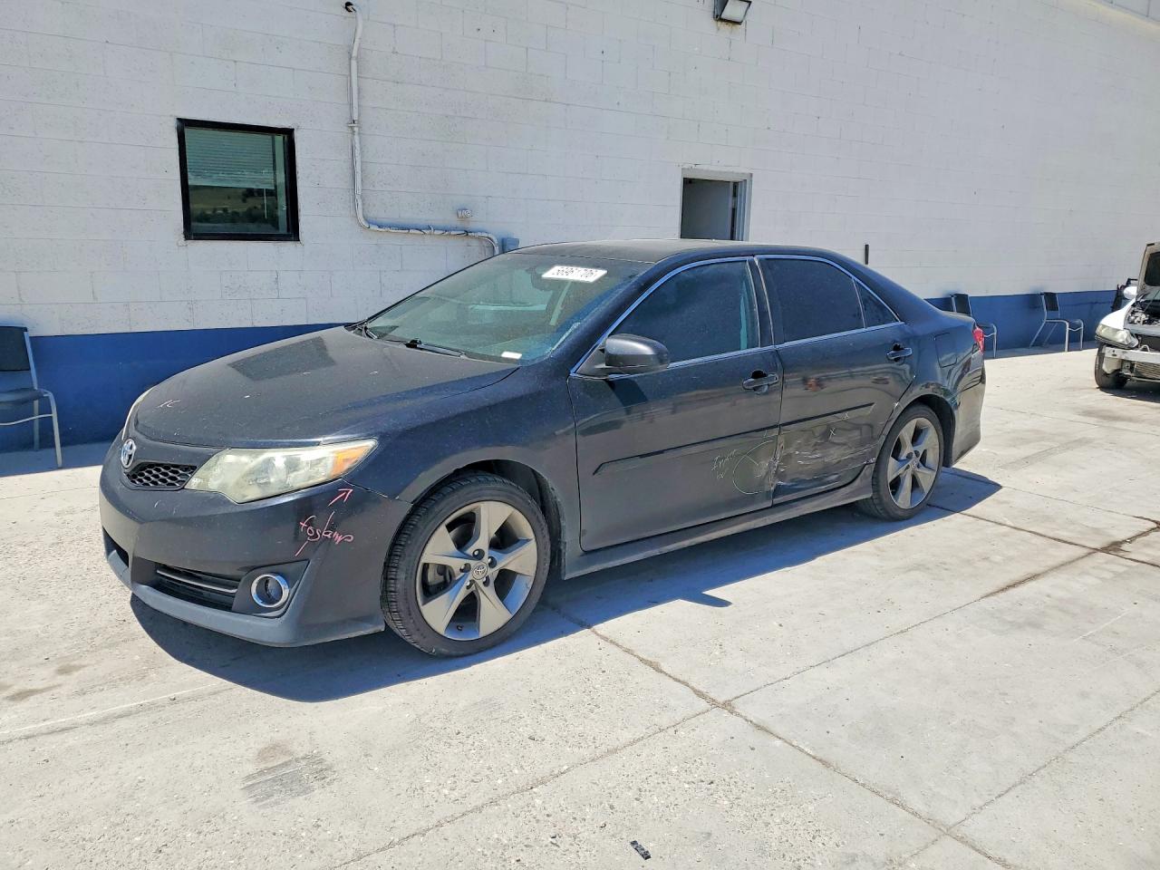 2013 TOYOTA CAMRY