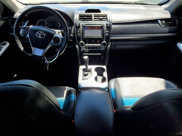 2013 TOYOTA CAMRY