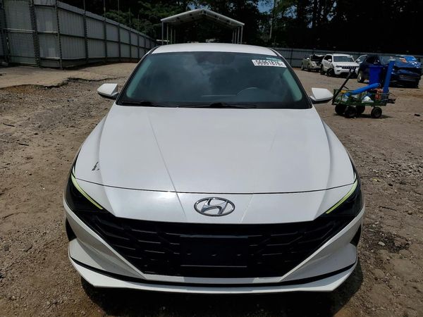2021 HYUNDAI ELANTRA SE