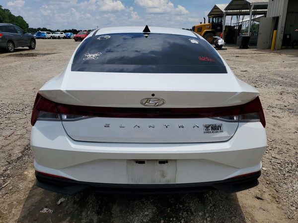 2021 HYUNDAI ELANTRA SE