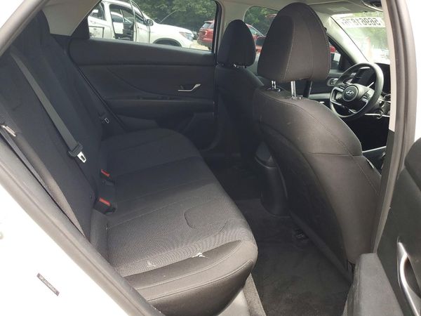 2021 HYUNDAI ELANTRA SE