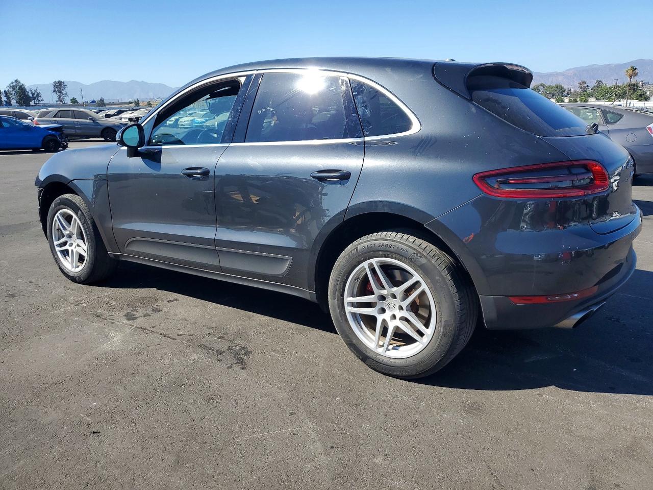 2018 PORSCHE MACAN Macan S