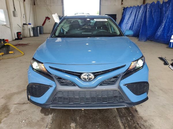 2024 TOYOTA CAMRY