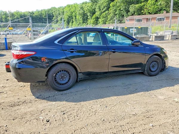 2017 TOYOTA CAMRY