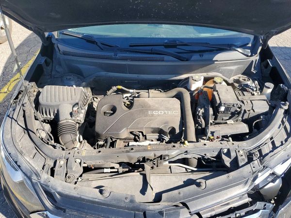 2019 CHEVROLET EQUINOX LT (2FL) — Engine bay