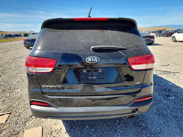 2016 KIA SORENTO L / LX