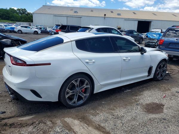 2019 KIA STINGER GT2