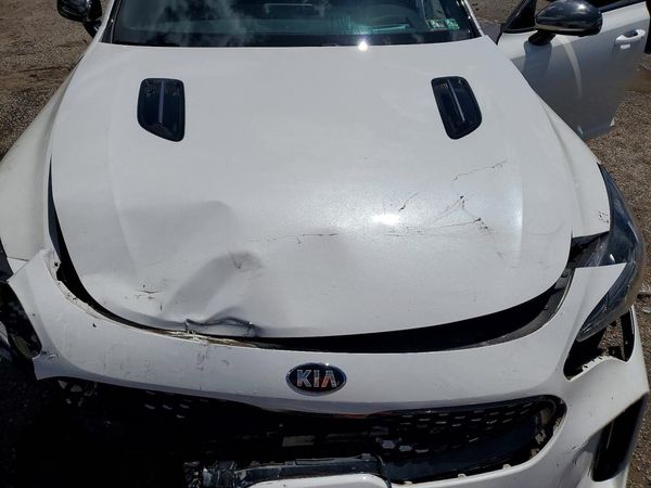 2019 KIA STINGER GT2