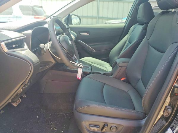 2026 TOYOTA COROLLA CROSS XLE — DENT