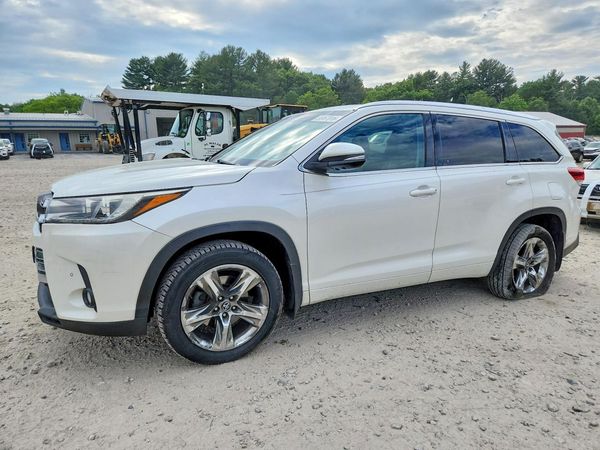 2017 TOYOTA HIGHLANDER