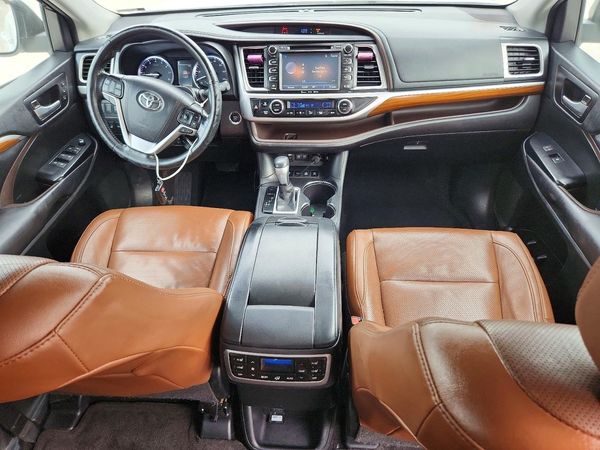 2017 TOYOTA HIGHLANDER