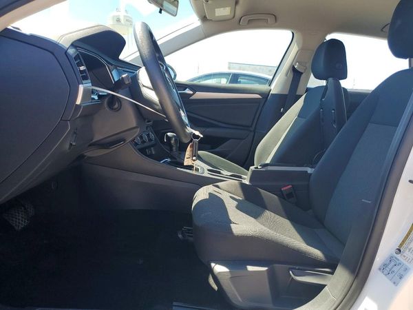 2019 VOLKSWAGEN JETTA S, SE, R-Line — DENT