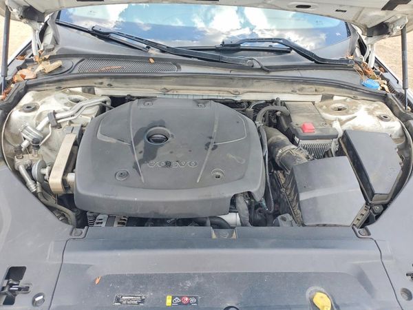 2018 VOLVO S90 Momentum