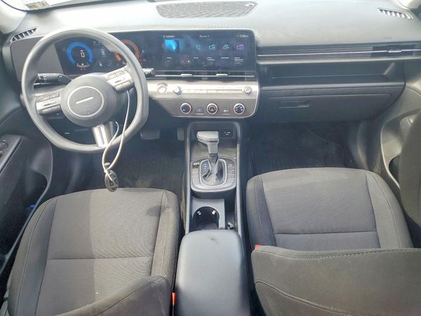 2024 HYUNDAI KONA SE
