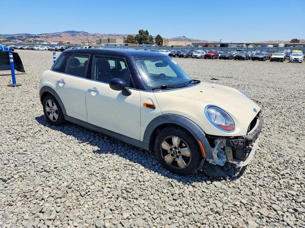 2015 MINI COOPER