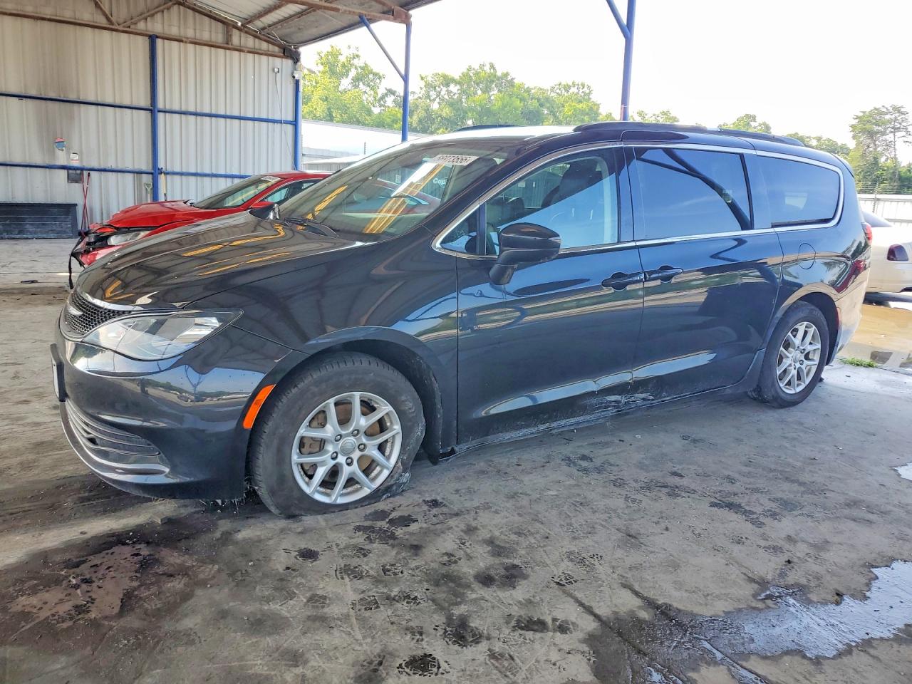 2020 CHRYSLER VOYAGER