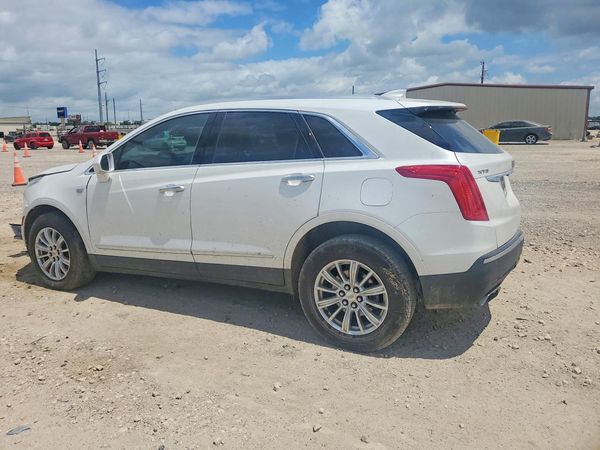 2017 CADILLAC XT5 Base