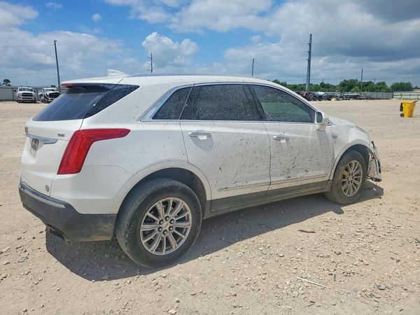 2017 CADILLAC XT5 Base