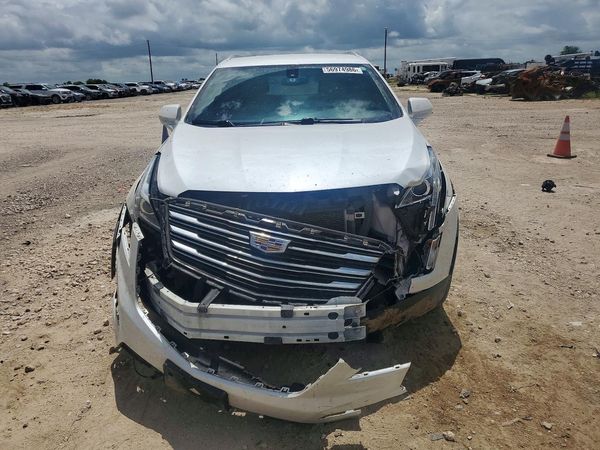 2017 CADILLAC XT5 Base
