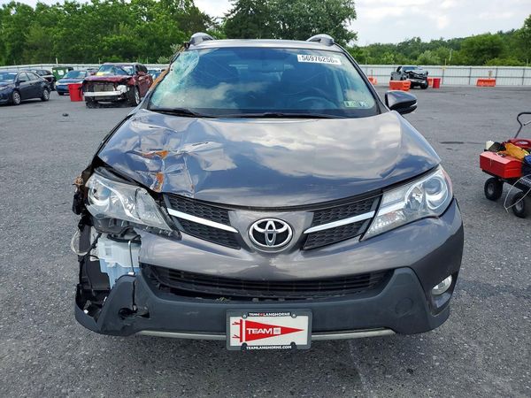 2015 TOYOTA RAV4