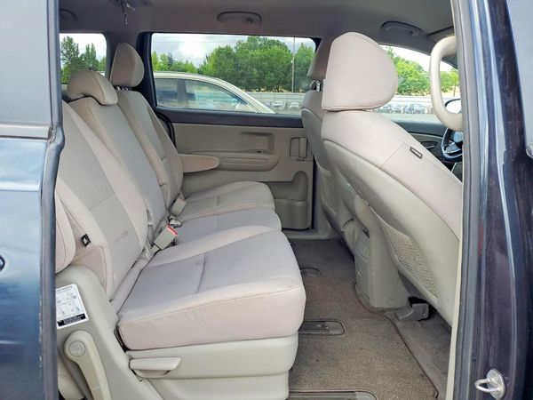 2016 KIA SEDONA LX - Middle-low