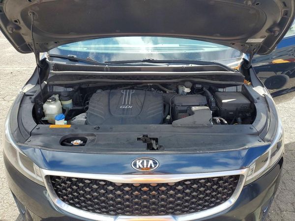 2016 KIA SEDONA LX - Middle-low