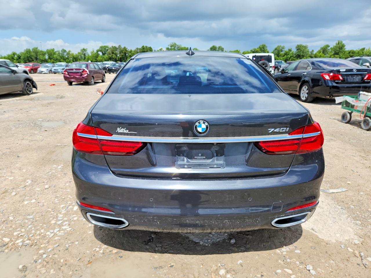 2018 BMW 740