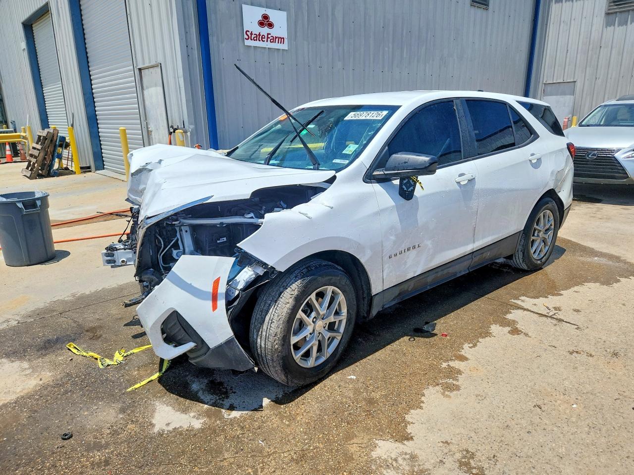 2024 CHEVROLET EQUINOX LS — Front 3/4