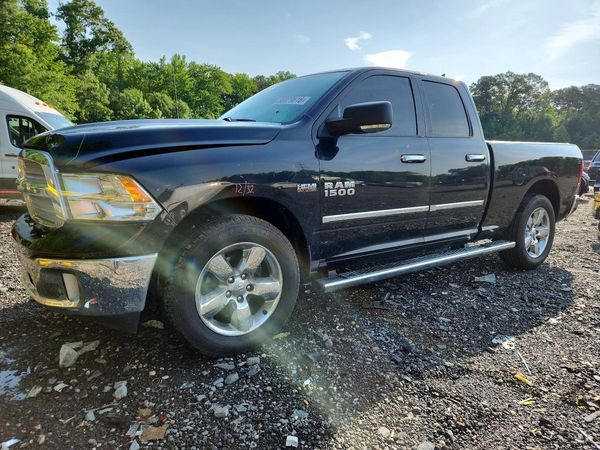 2017 RAM 1500 SLT