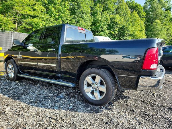 2017 RAM 1500 SLT