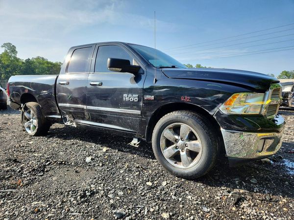 2017 RAM 1500 SLT