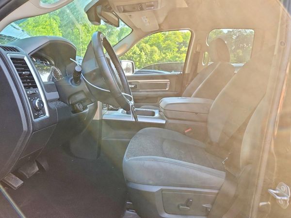 2017 RAM 1500 SLT
