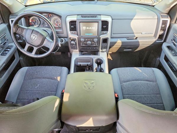 2017 RAM 1500 SLT