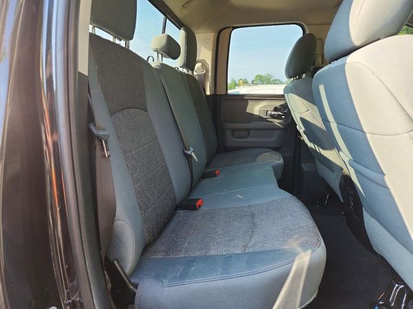 2017 RAM 1500 SLT