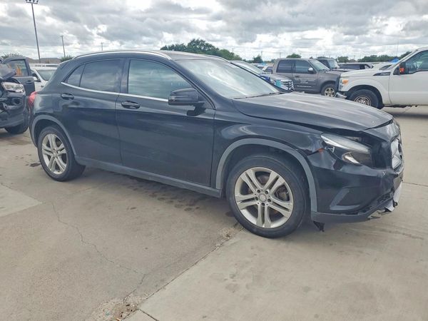 2016 MERCEDES-BENZ GLA
