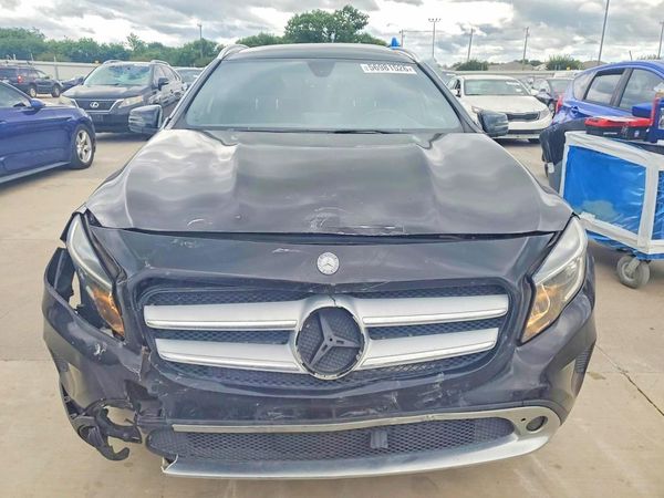 2016 MERCEDES-BENZ GLA