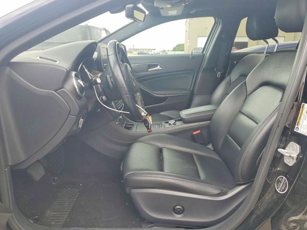 2016 MERCEDES-BENZ GLA