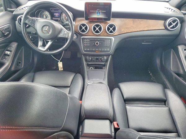 2016 MERCEDES-BENZ GLA