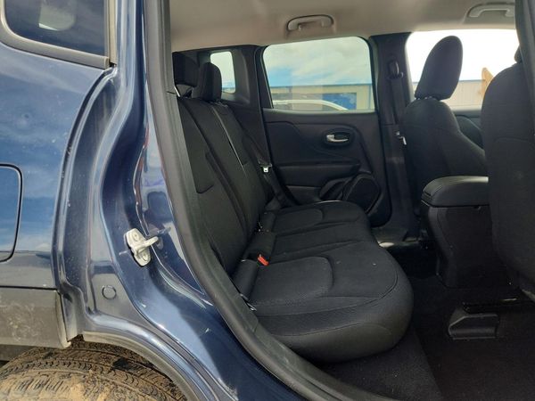 2023 JEEP RENEGADE LATITUDE 4X4