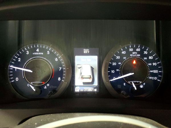 2018 TOYOTA SIENNA LE