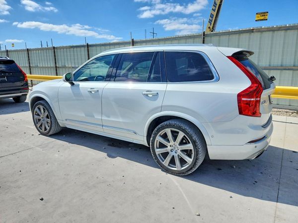2017 VOLVO XC90 Inscription