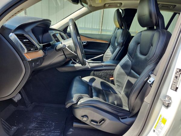 2017 VOLVO XC90 Inscription