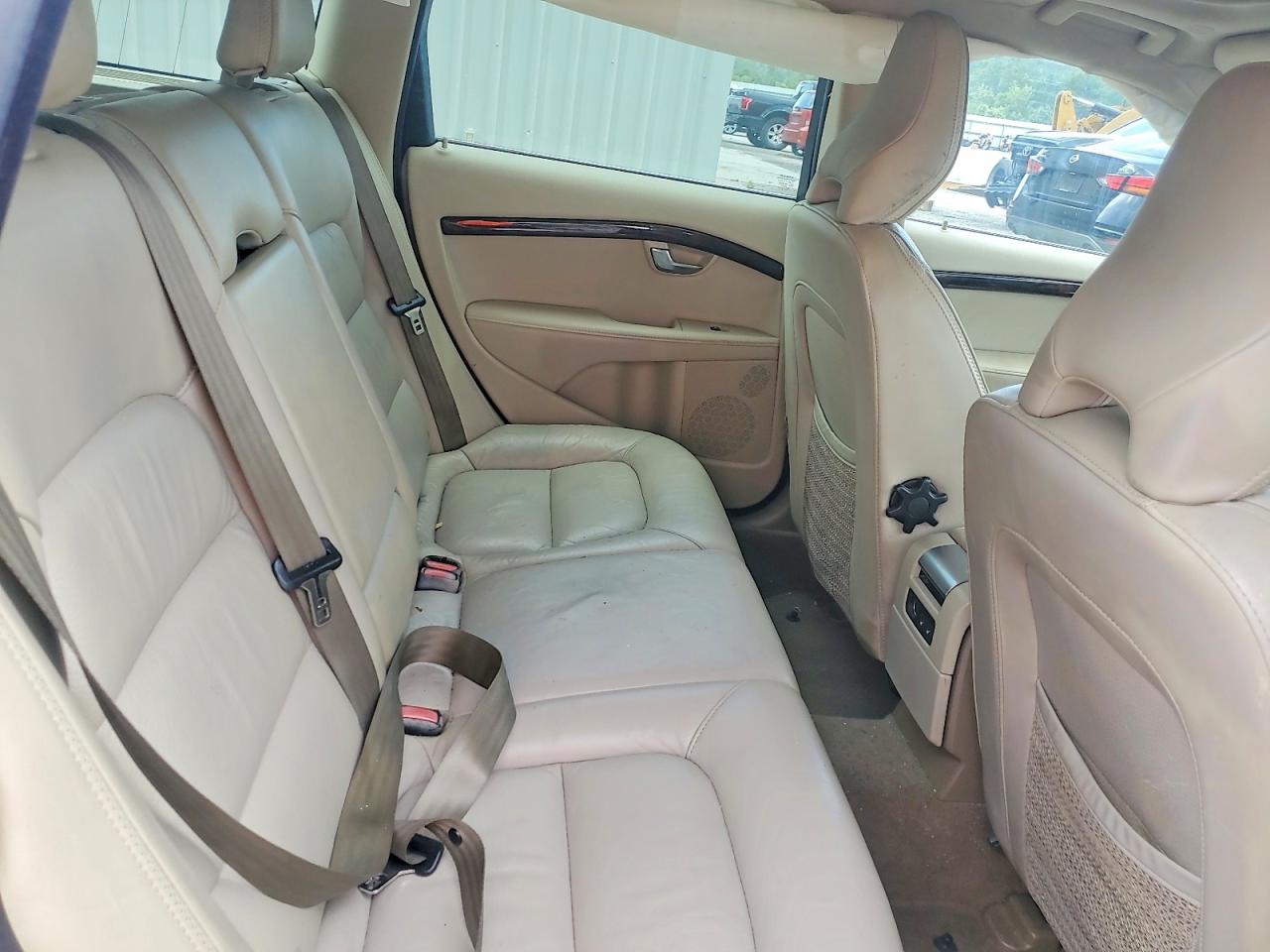 2013 VOLVO XC70
