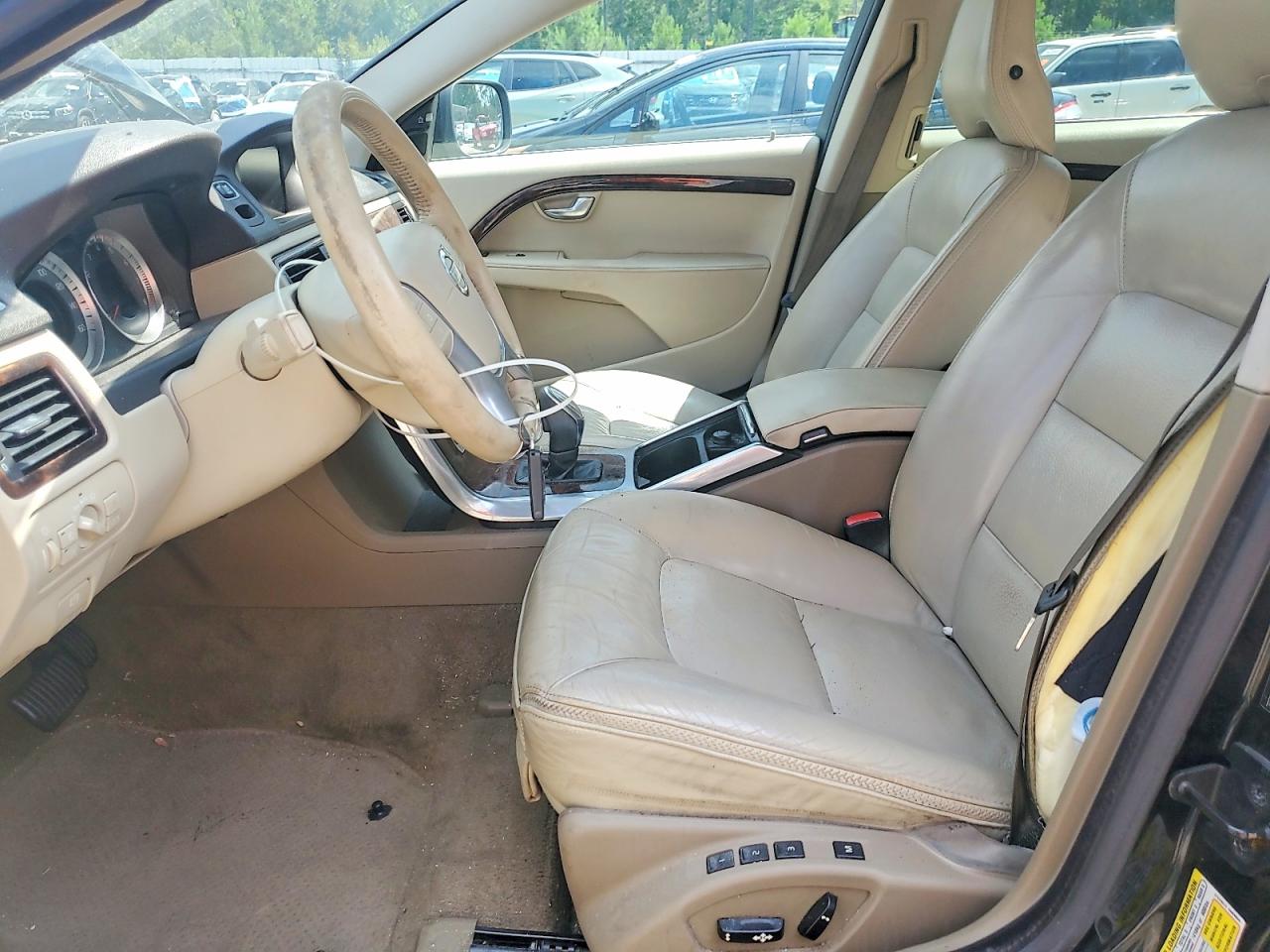 2013 VOLVO XC70