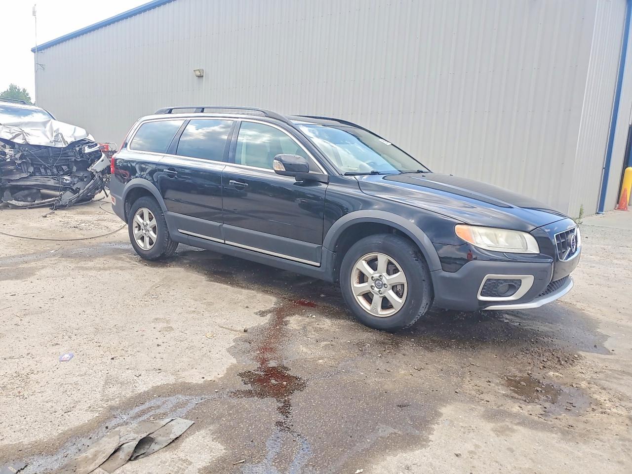 2013 VOLVO XC70